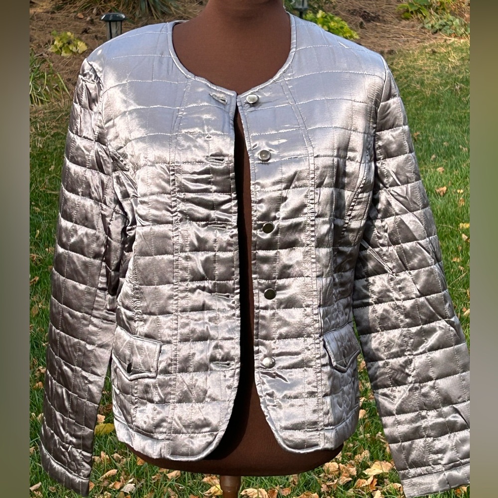 VTG MARSHALL FIELDS s12 💯silk-gray quilted jacket-super soft-pristine condition